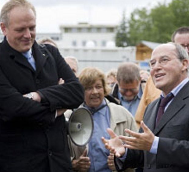 Ulrich Kelber (SPD) und Gregor Gysi (SED/PDS/Linkspartei) bei einer gemeinsamen Veranstaltung in Bonn